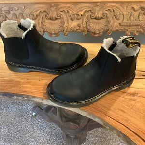 Dr. Martens Leonore Black Leather Boots with White Faux Fur Lining Size 1 US